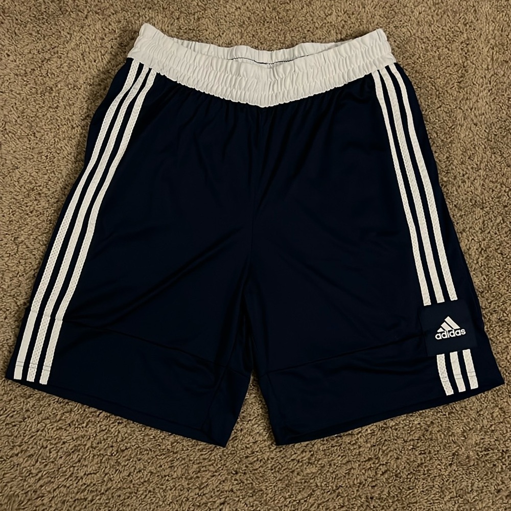 Adidas basketball shorts size XL